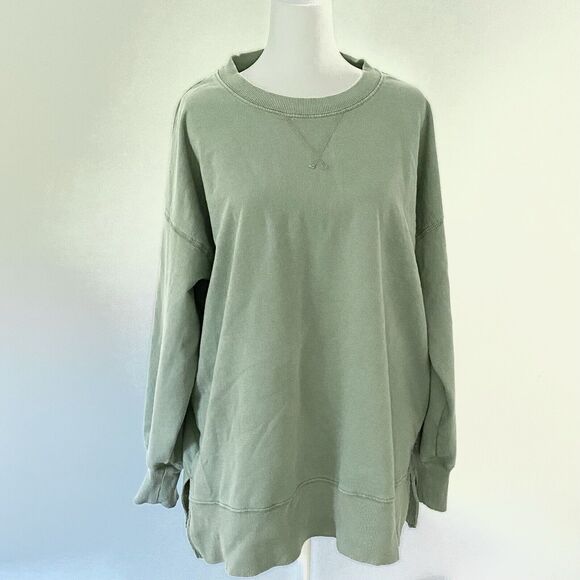 Women’s Soft Green Pullover Sweatshirt with Crewneck, Size: M - Picture 9 of 11